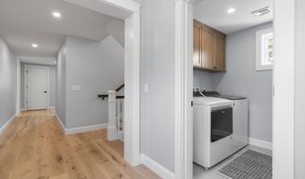24 Amerescoggin Rd, Falmouth, ME 04105