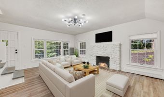 49 Old Middle Rd, Brookfield, CT 06804