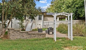 2538 Arnold Dr E, Charlotte, NC 28205