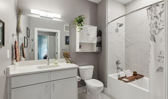 625 SLATERS Ln 201, Alexandria, VA 22314