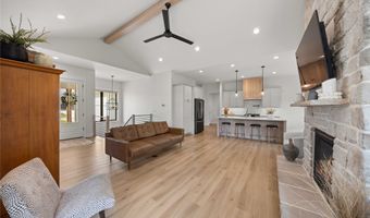 1009 W Aspen Ridge Cir, Polk City, IA 50226