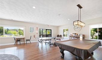 933 Williamsburg Cir, Warwick, RI 02886