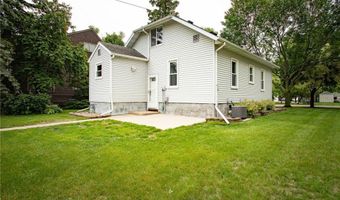 1007 Douglas St, Alexandria, MN 56308