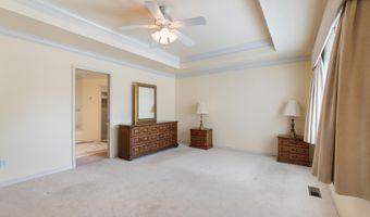 1 Berrydale Ln, Bella Vista, AR 72715