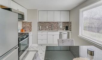 2148 Champagne Dr, Ann Arbor, MI 48108