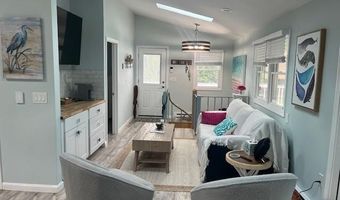 36 Burnham St, Charlestown, RI 02813