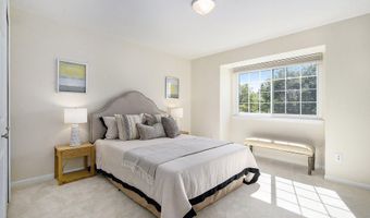 5776 Cedar Ridge Dr, Ann Arbor, MI 48103