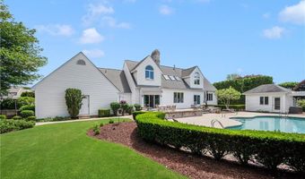 40 Alpine Estates Dr, Cranston, RI 02921