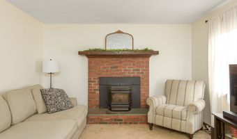 75 Village St, Bristol, CT 06010