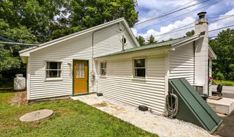 852 Pequawket Trl, Baldwin, ME 04091