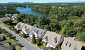 117 HARVESTER Dr, Lake Frederick, VA 22630