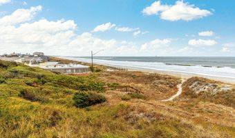 2111 W Fort Macon Rd 204, Atlantic Beach, NC 28512