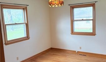 433 S 8th St, Atchison, KS 66002