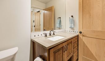 175 Lithia Way 200, Ashland, OR 97520