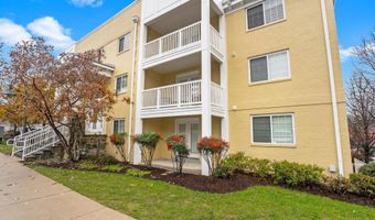 4079 S FOUR MILE RUN Dr 402, Arlington, VA 22204