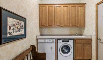 13122 Evermoor Pkwy, Apple Valley, MN 55124