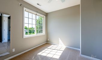 2321 Sundown Dr, Ames, IA 50014