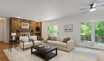 44 Sandwick Dr, Bella Vista, AR 72715