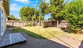 3252 Daisy St, Anderson, CA 96007