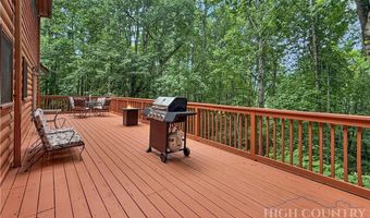 321 Grays Shadow Ln, Banner Elk, NC 28604