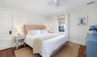 35 Hall Ave, Newport, RI 02840