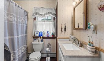 71 Beckley St, Barre, VT 05641