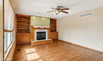 708 13th St SW, Altoona, IA 50009