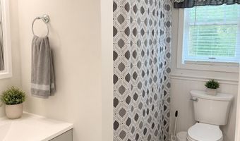 32 Shawnee Trl, Albrightsville, PA 18210