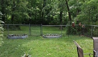 906 Dora Ln, Aurora, OH 44202