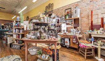 318 N Broadway St, Abilene, KS 67410