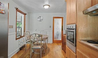 807 E Salisbury St, Asheboro, NC 27203