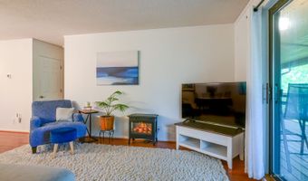 7673 Woodmere Dr 27, Athens, OH 45701