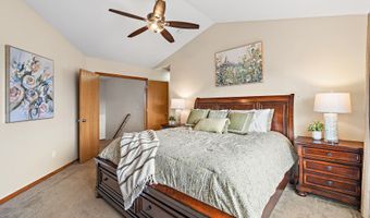 20794 WALNUT St NE, Aurora, OR 97002