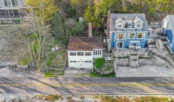825 E Lake Front Dr, Beverly Shores, IN 46301