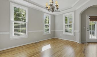 1748 Town Home Dr, Apex, NC 27502