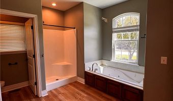 17 Miller Dr, Bella Vista, AR 72715