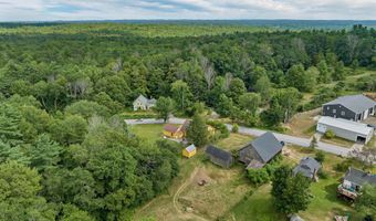 88 Harriman Hill Rd, Raymond, NH 03077