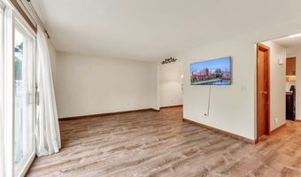571 Burroughs Dr, Amherst, NY 14226