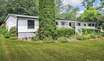 2 Shady Oak Ln, Arden, NC 28704