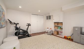 4903 EARLSTON Dr, Bethesda, MD 20816