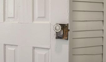 135 Holmes St, Barnesville, GA 30204
