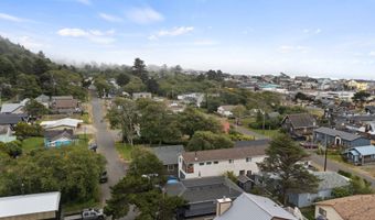 111 S DOLPHIN St, Rockaway Beach, OR 97136