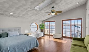 99 Smith St, Bristol, RI 02809