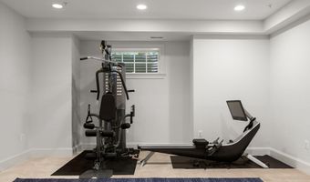 7032 WILSON Ln, Bethesda, MD 20817