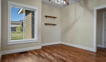 216 COLUMBINE St, Alpine, WY 83128