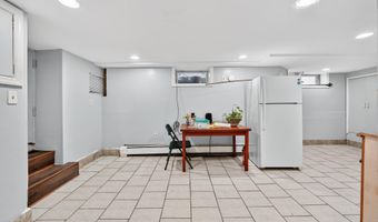 28 Willow St, Bayonne, NJ 07002