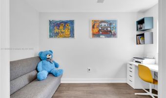 3015 NE 208th St 3015, Aventura, FL 33180