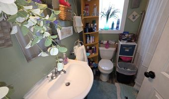 48 Fisher St, Andrews, NC 28901