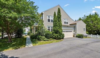 21565 CENTER POINT Cir, Ashburn, VA 20147