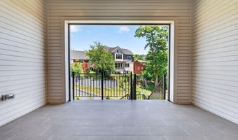 881 N MANCHESTER St, Arlington, VA 22205